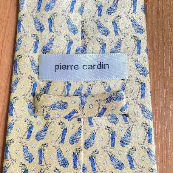 Pierre Cardin Silk Novelty Neck Tie featuring Golfers, Clubs‎ and Golf Balls - Picture 3 of 6